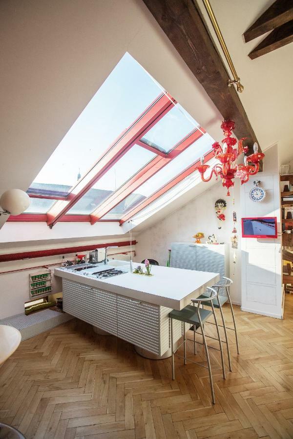 Ferienwohnung Unique Luxury Loft With Terrace In Old Town Prag Exterior foto